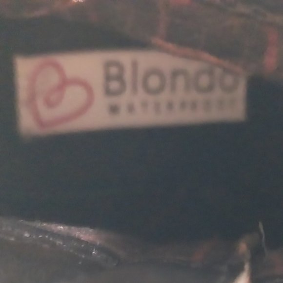 Blondo Norma Black Suede Waterproof Block Heel Ankle Bootie w/Side Zip Closure - Picture 7 of 11